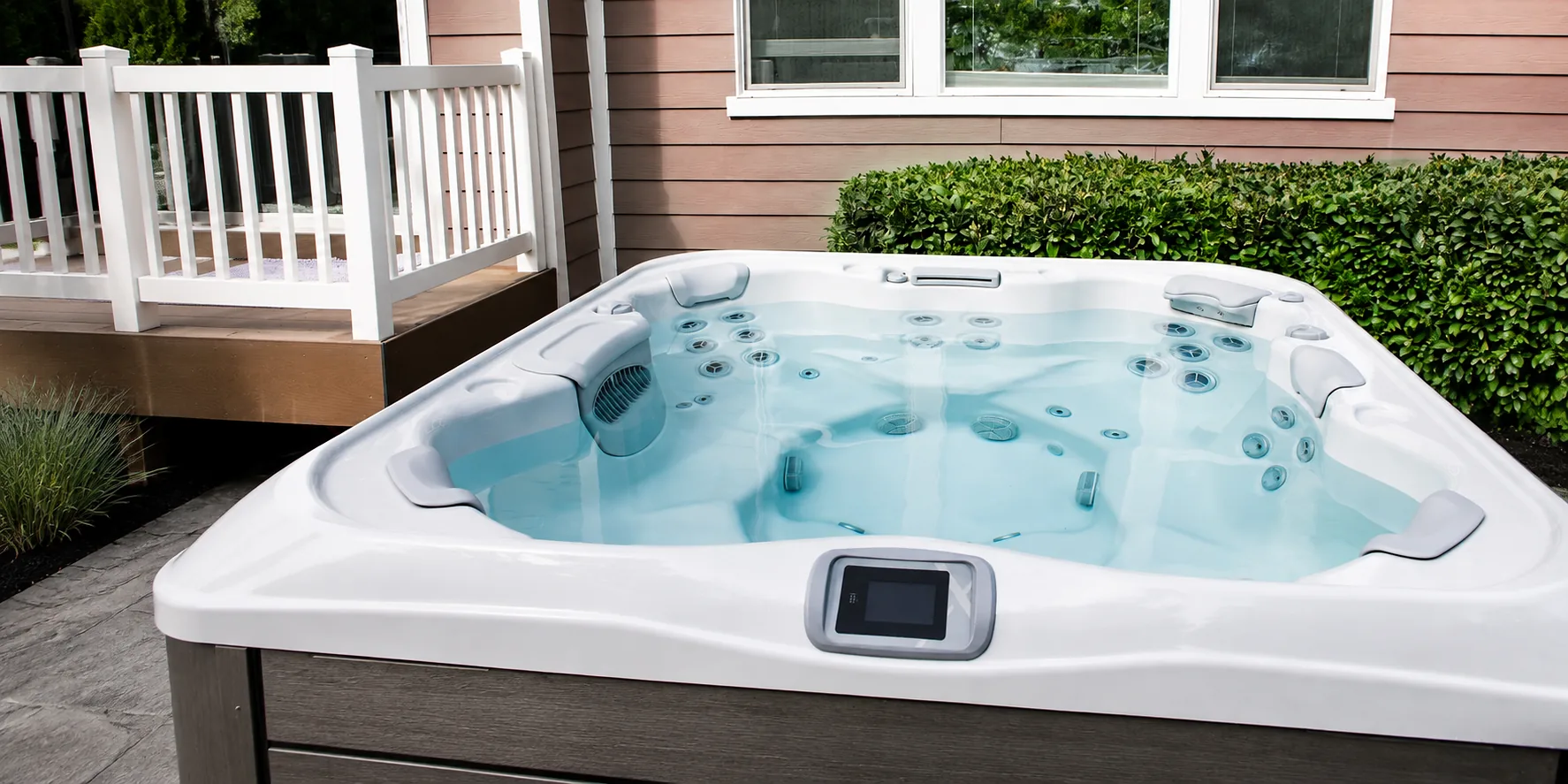 Bullfrog Spas X Series – komfortowe jacuzzi z własnym systemem dysz