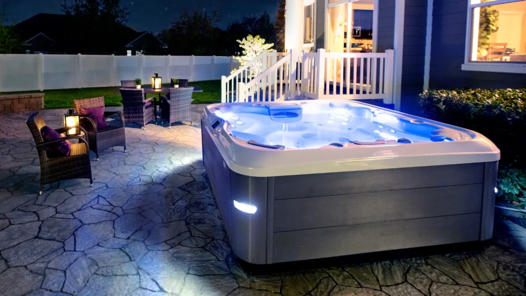 Bullfrog Spas X8L – duża wanna SPA z leżanką